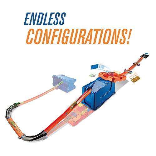Hot Wheels DWW95 Track Builder Stunt Box, Connectable Tracks and Mini Toy Car with Track Set