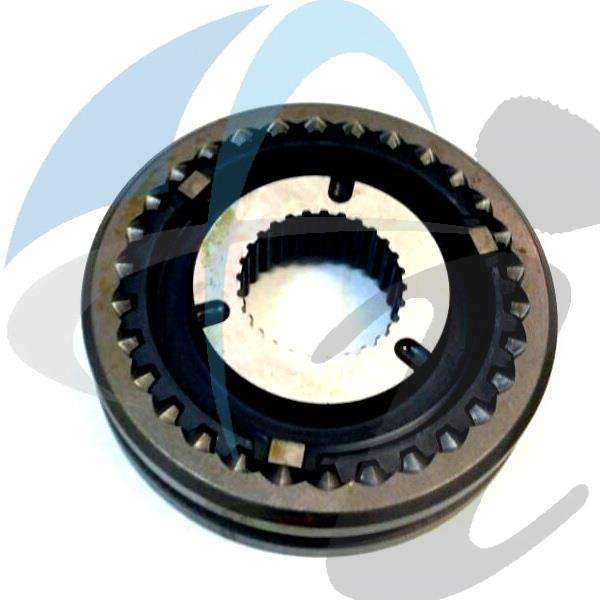 NISSAN HARDBODY 2.4 5TH/REV HUB& SLEEVE