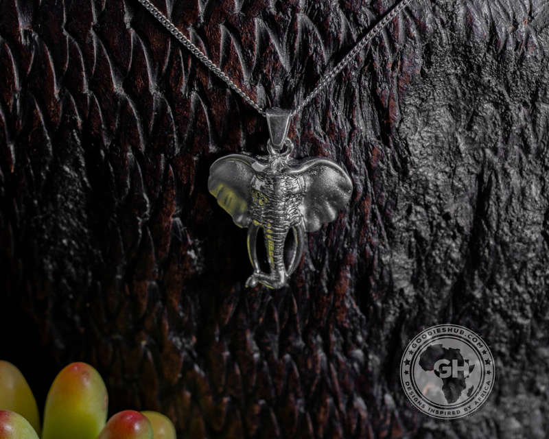 Pendant Silver Small - Africa Elephant Head with Diamond Eyes & Chain 45cm