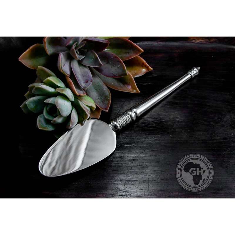 Cake Server - Noble Collection - Diana Carmichael