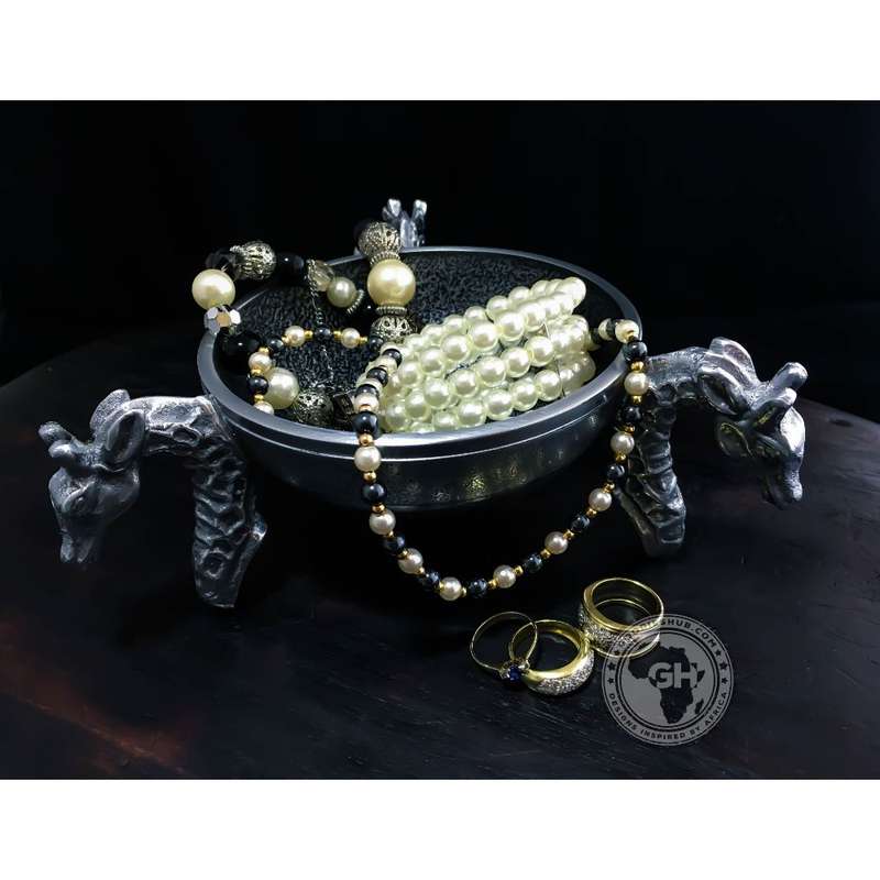 Giraffe Snack Bowl Small - Lamu Aluminium Tableware