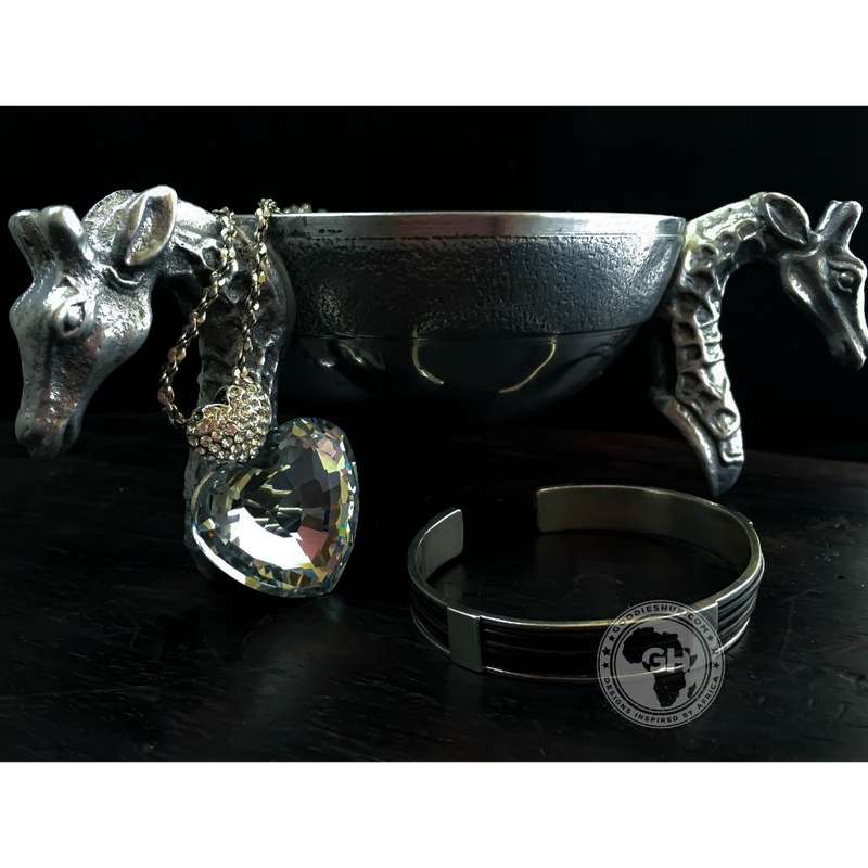 Giraffe Snack Bowl Small - Lamu Aluminium Tableware