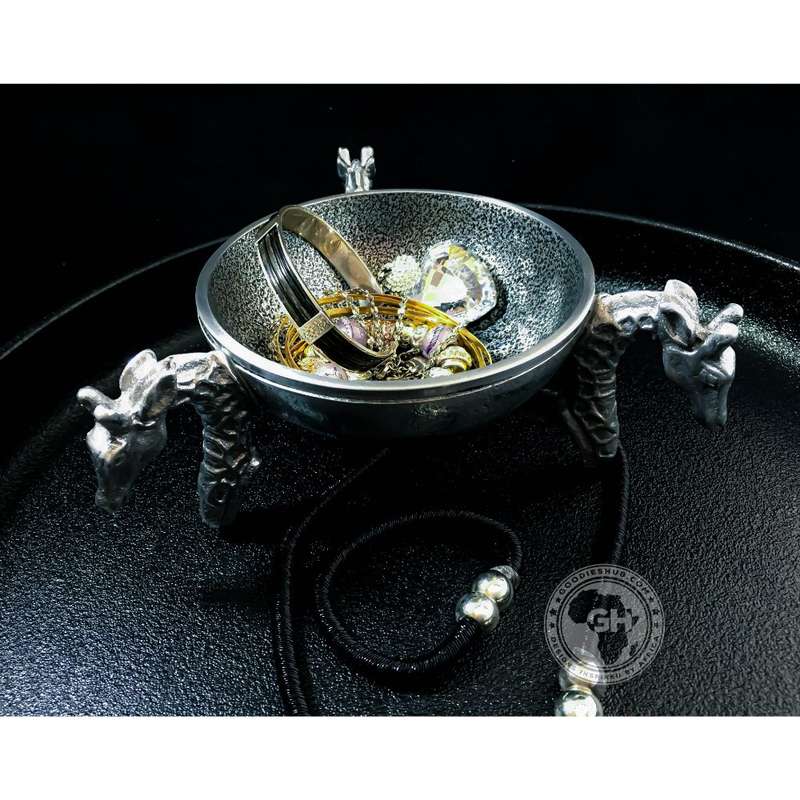 Giraffe Snack Bowl Small - Lamu Aluminium Tableware