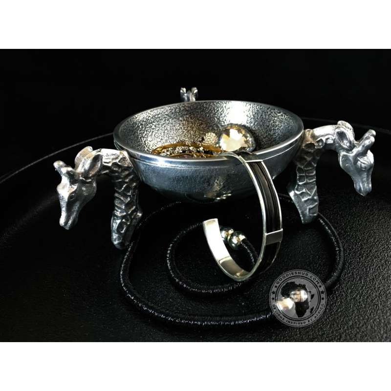 Giraffe Snack Bowl Small - Lamu Aluminium Tableware