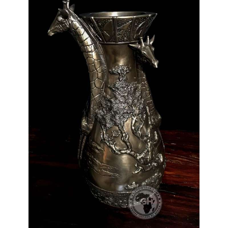 Giraffe Vase - Bronze