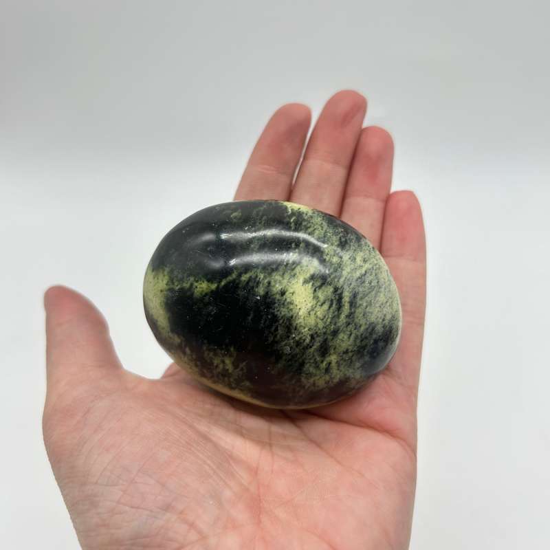 Leopard Stone Palm Stone Galei