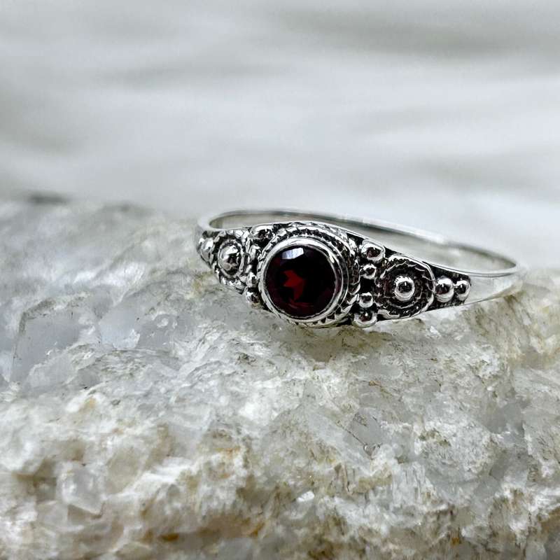 Sterling Silver Garnet Faceted Crystal Ring