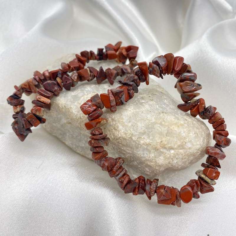 Red Brecciated Jasper Chip Gemstone Bracelet