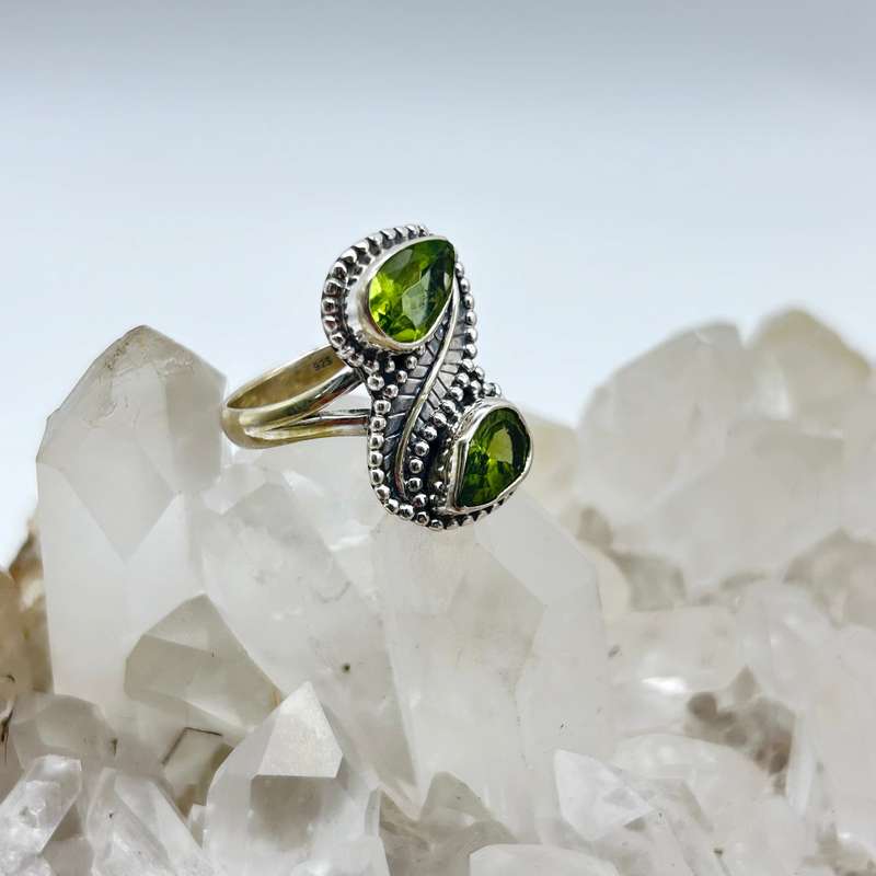 Peridot Faceted Crystal Sterling Silver Ring