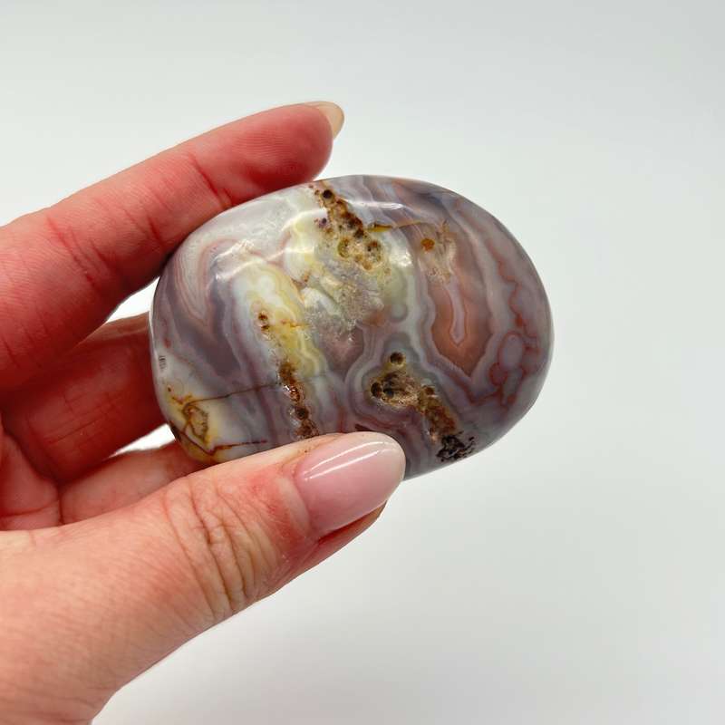 Red Sashe River Agate Gallei From Zimbabwe