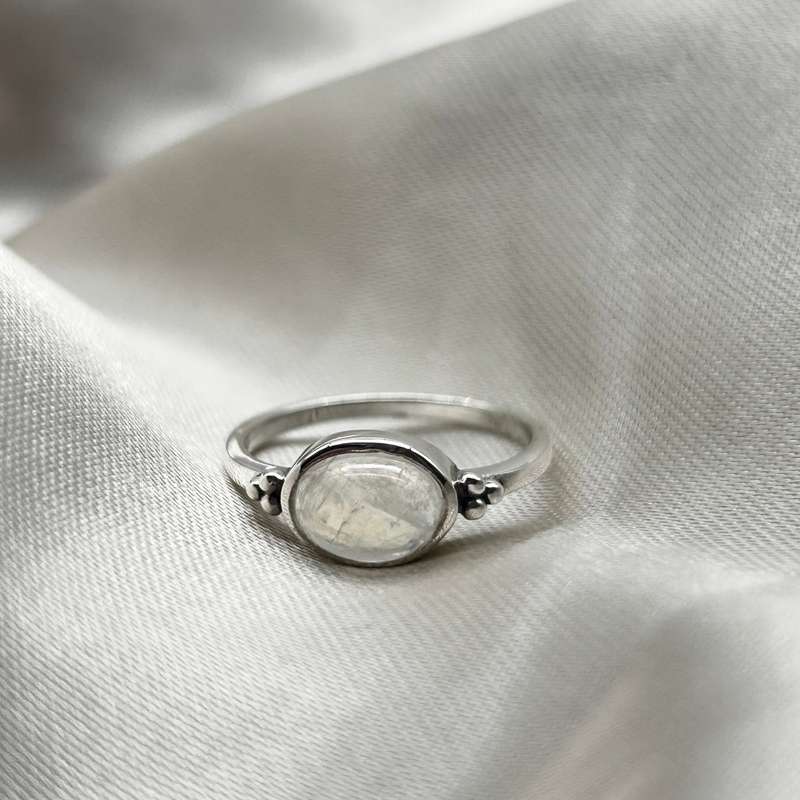 Sterling Silver Moonstone Ring