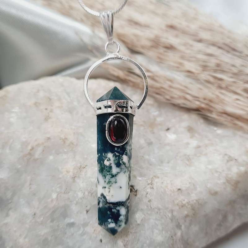 Moss Agate with Garnet Cabochon DT Crystal Pendant