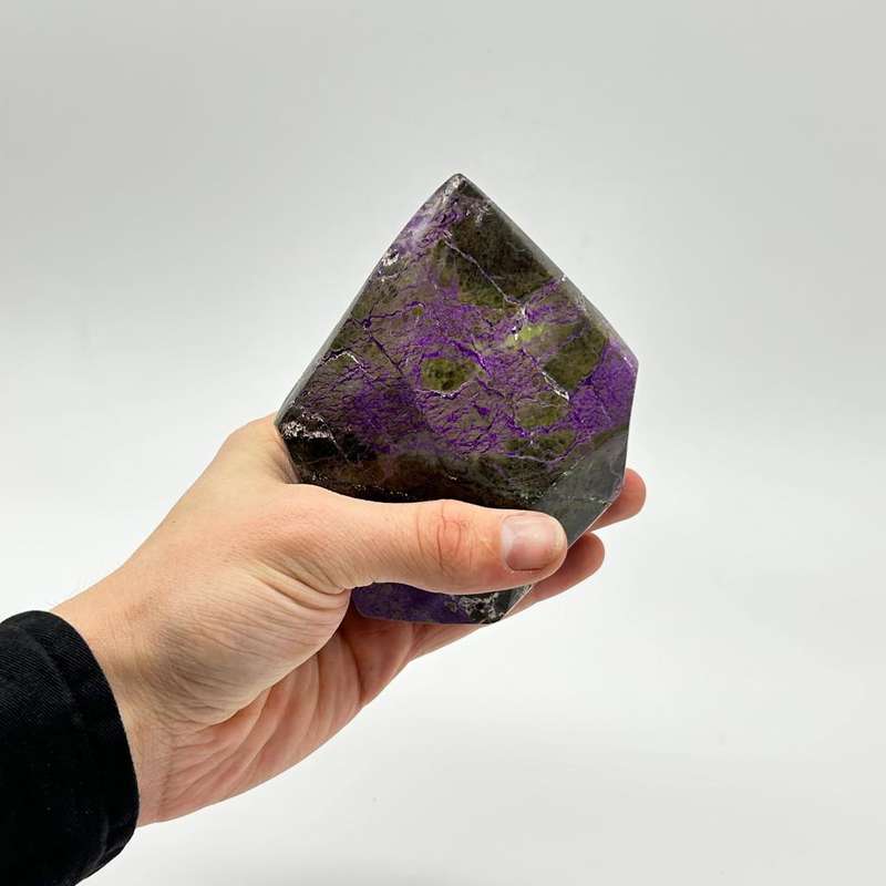 Freeform Stichtite-in-Serpentine