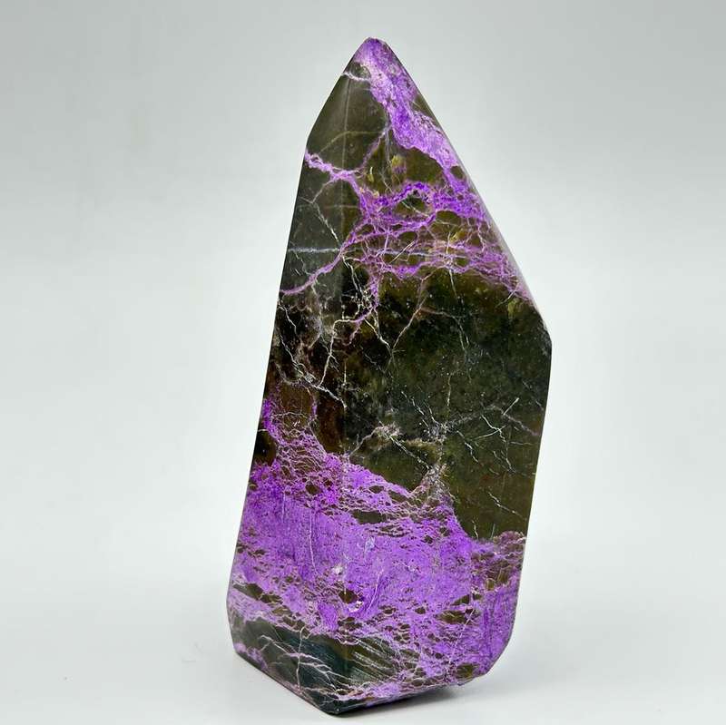 Freeform Stichtite-in-Serpentine