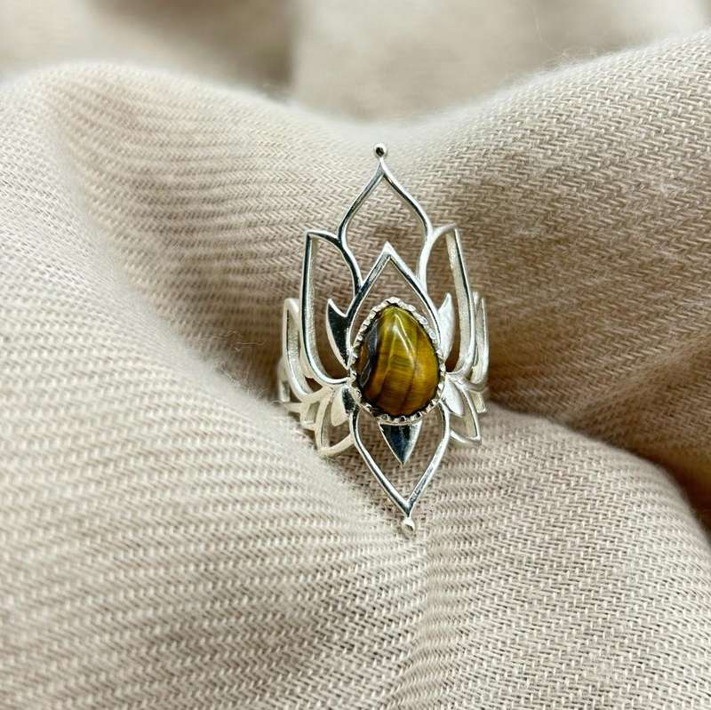 Elven Sterling Silver Tiger's Eye Cabochon Crystal Ring
