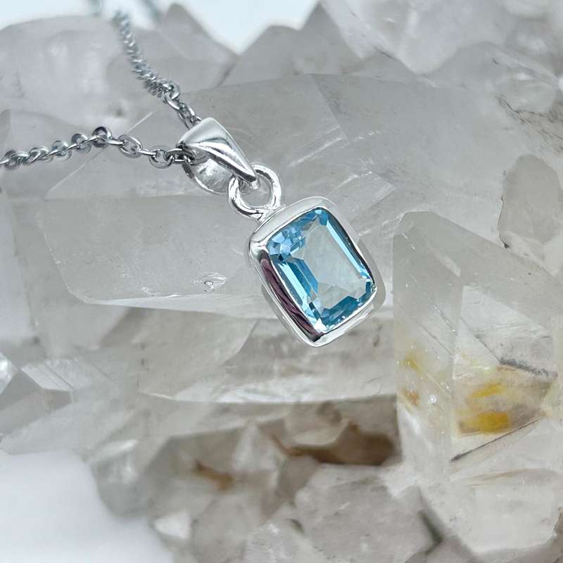 Sterling Silver Blue Topaz Pendant