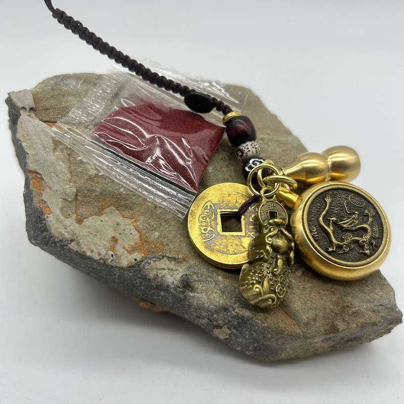 Lucky Spinning Coin Keyring - Dragon