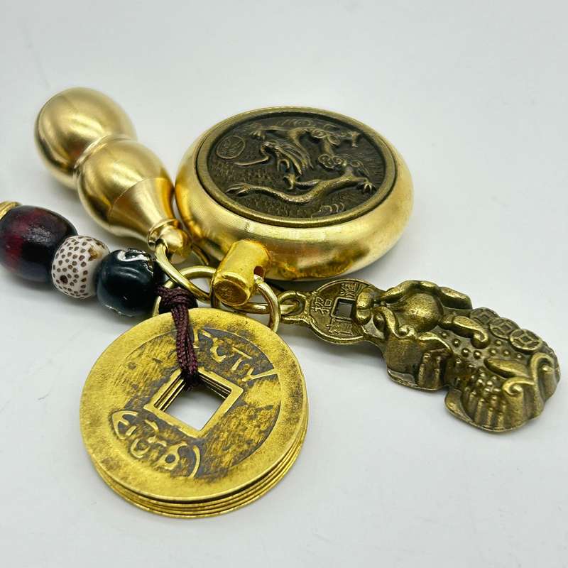 Lucky Spinning Coin Keyring - Dragon
