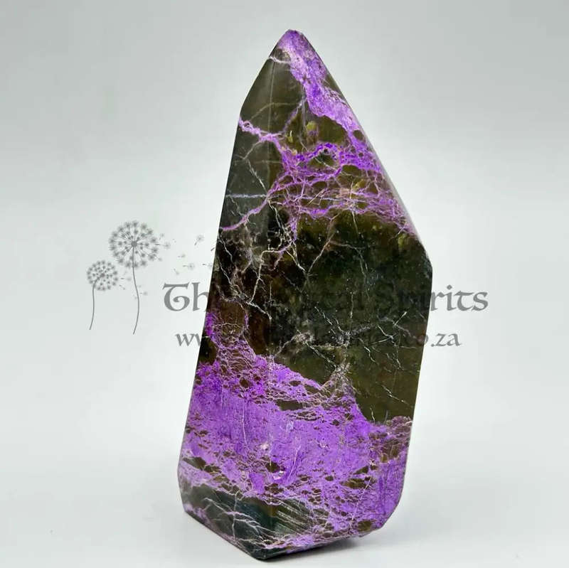 Freeform Stichtite-in-Serpentine
