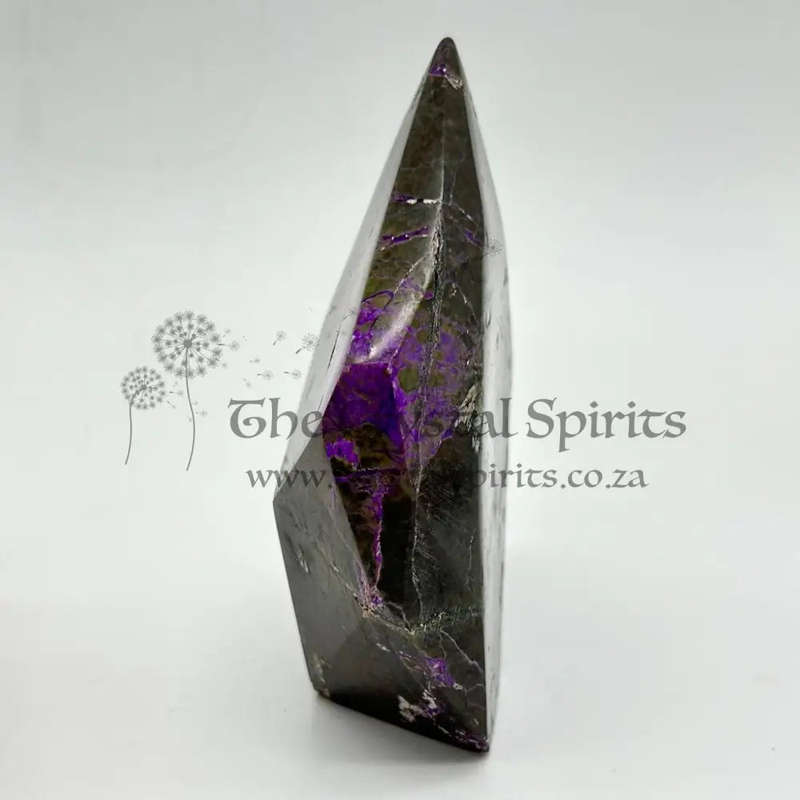 Freeform Stichtite-in-Serpentine