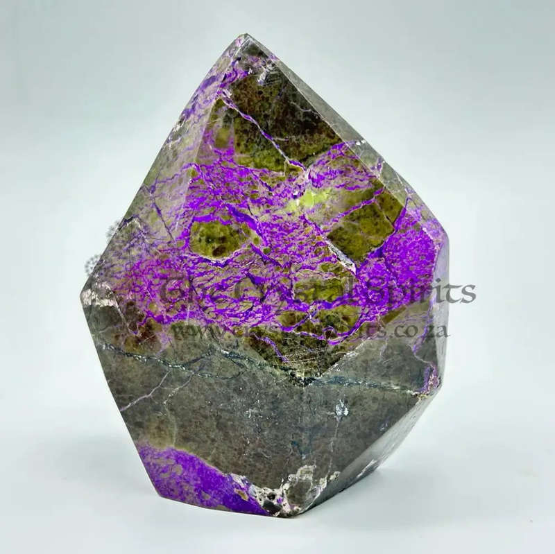 Freeform Stichtite-in-Serpentine