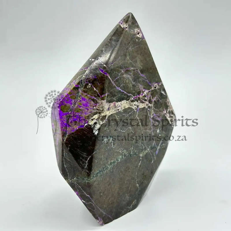 Freeform Stichtite-in-Serpentine