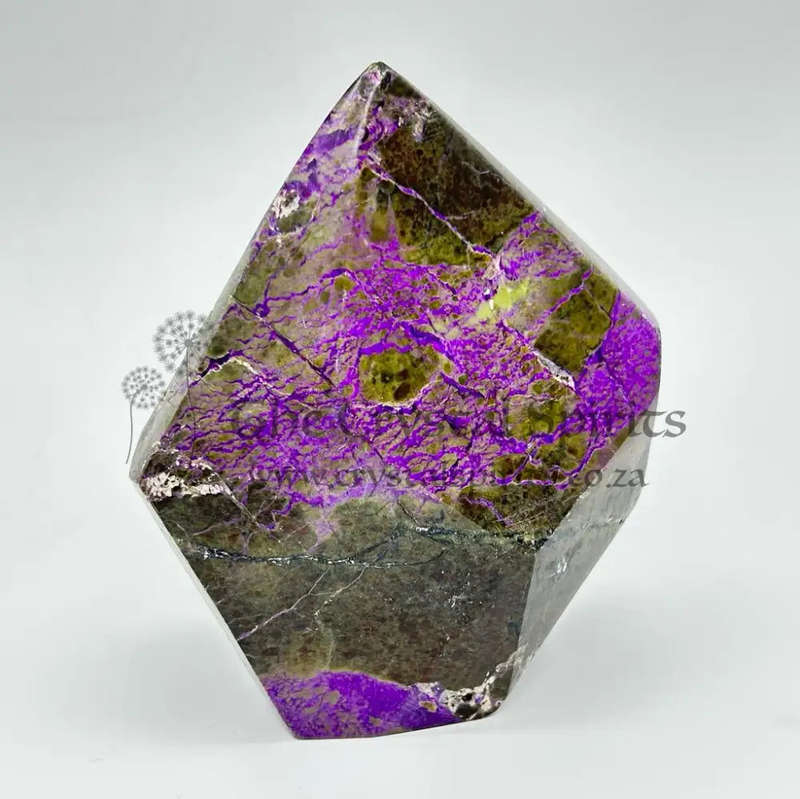 Freeform Stichtite-in-Serpentine