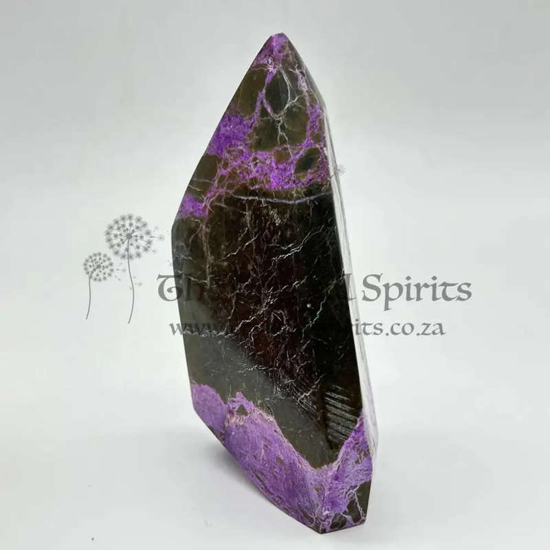Freeform Stichtite-in-Serpentine
