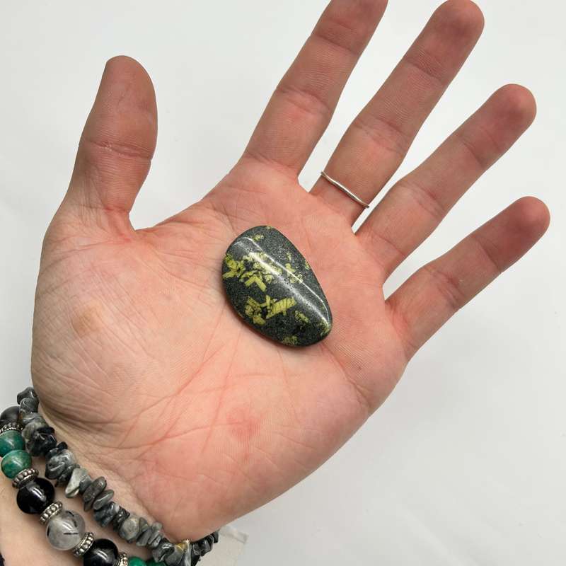Green Chrysanthemum Stone