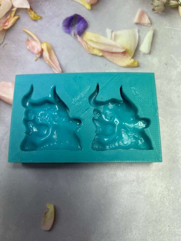 PRE LOVED Silicone Mould Bull