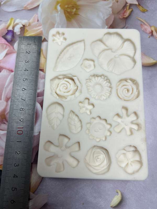 PRE LOVED Silicone Mould Flower