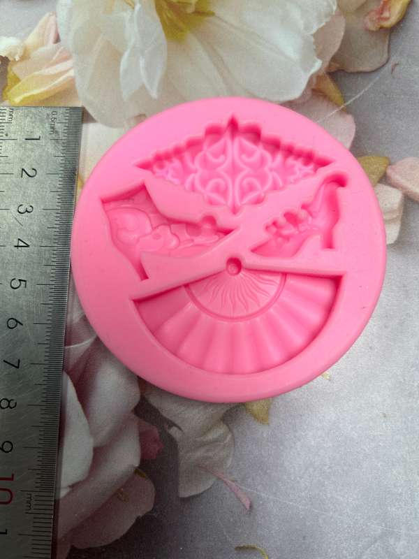 PRE LOVED Silicone Mould Fans And Shoes