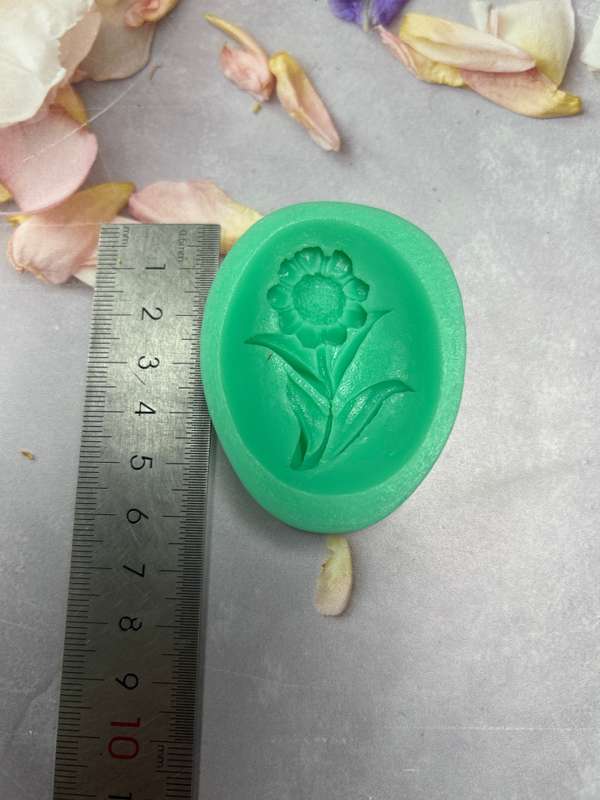 PRE LOVED Silicone Mould Flower