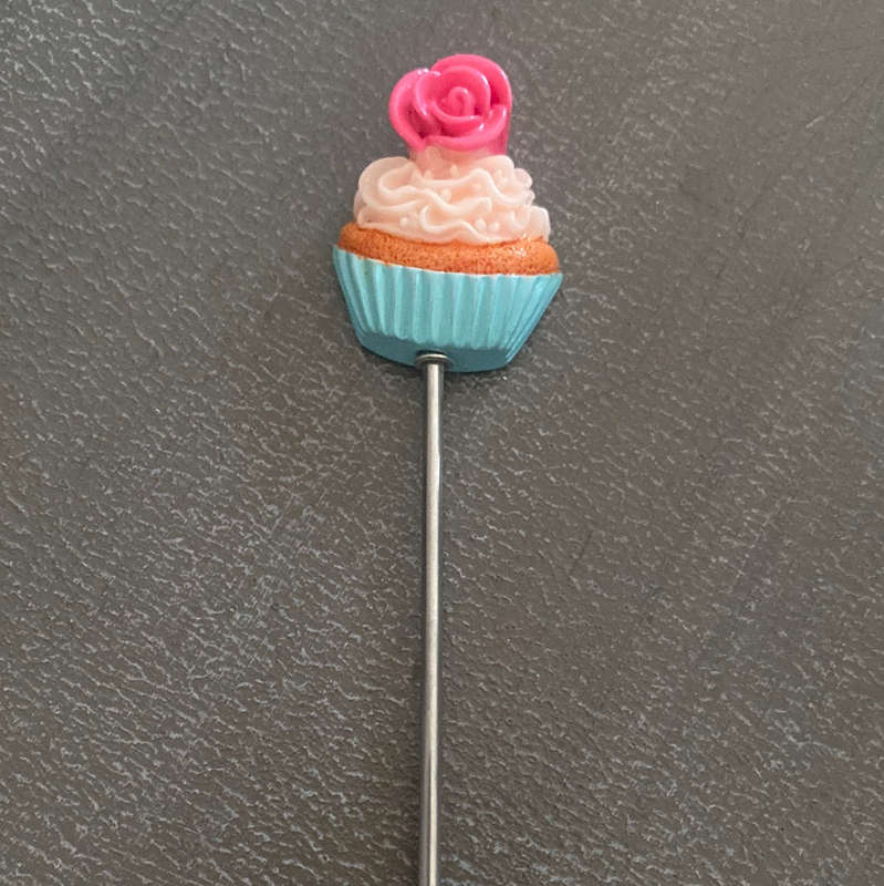 Cake testing pin . Cake tester