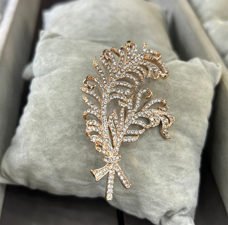 Diamante brooch for decor or cake decorating rose gold