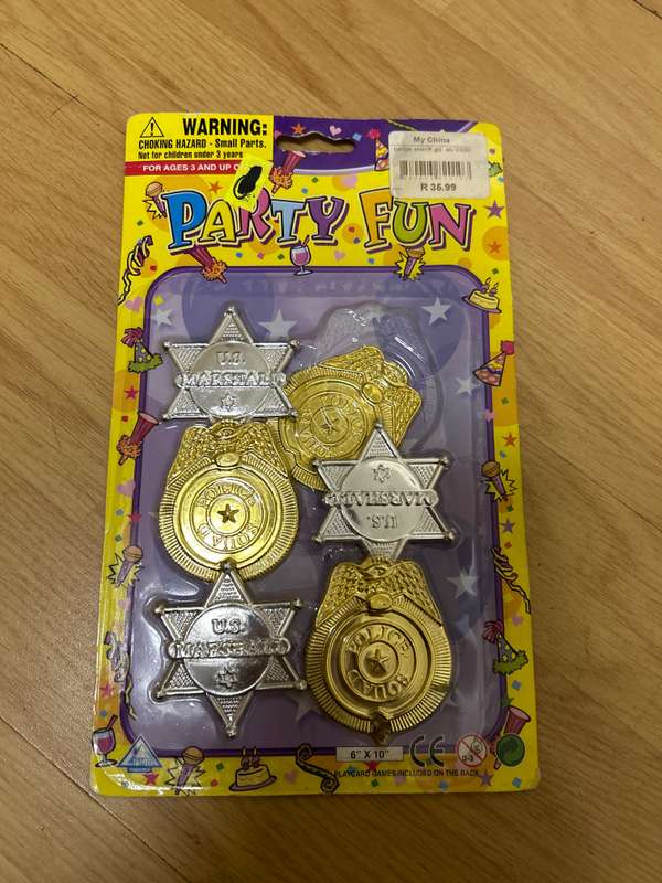 Badge toy