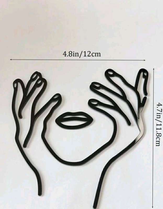Q Line Art Abstract Acrylic Cake Topper