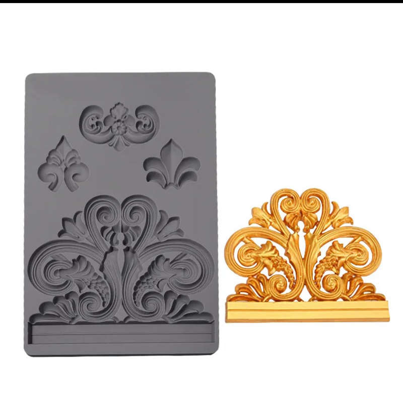 Fleur de lis European vintage border