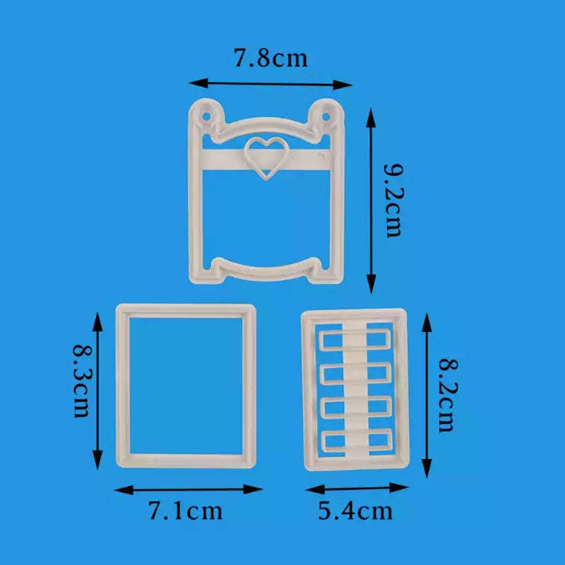 Plastic baby cot cutter, side 7.5x4.5cm