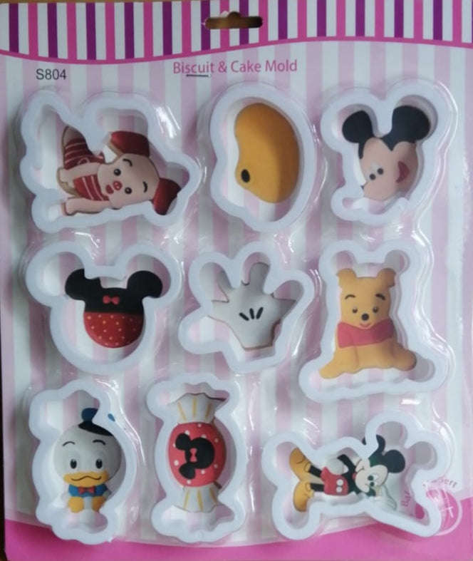 Mickey, Minnie Mouse plastic cutter set