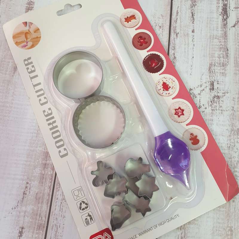 Jam Cookies Metal cookie cutter set with dripping spoon