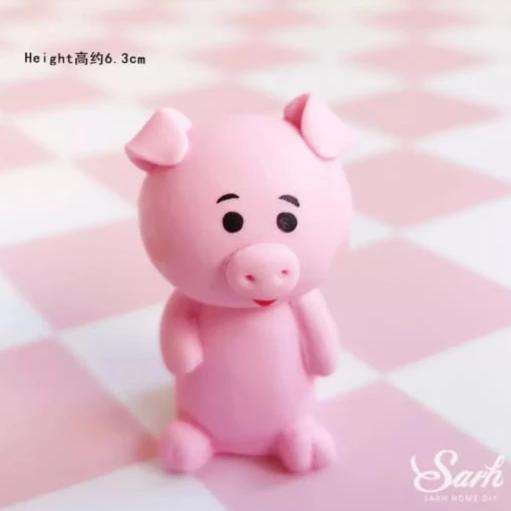 Pig Clay Cake topper Figurine, 5.8x3.5cm