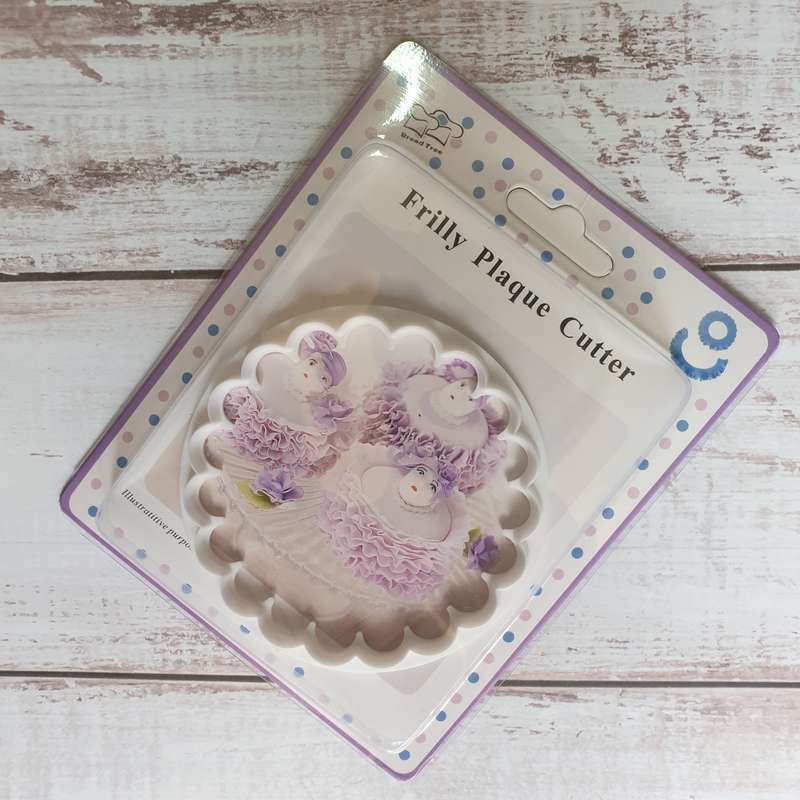 Frilly Plaque plastic fondant cutter
