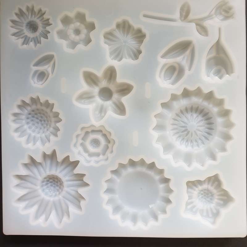 Flower Soft Resin Silicone Mould Top right daisy 4.5cm