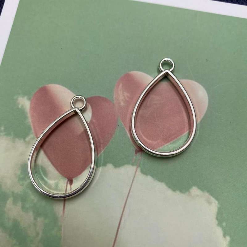 Resin pendant blank teardrop, 2.1x1.8cm (2 in a pack)