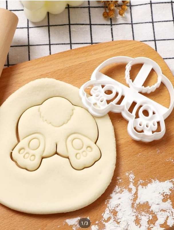 Plastic Cutter Easter Bunny Bum