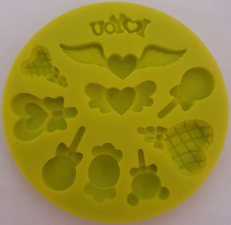 Fondant Valentine heart silicone mould, size of mould 8cm