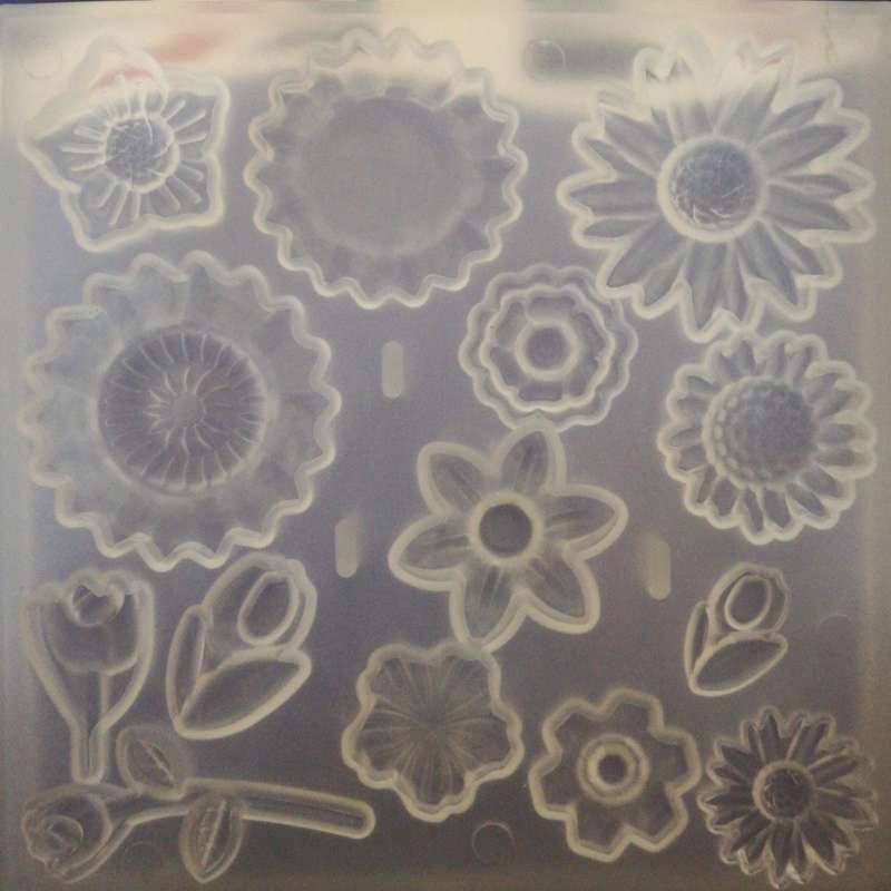 Flower Soft Resin Silicone Mould Top right daisy 4.5cm