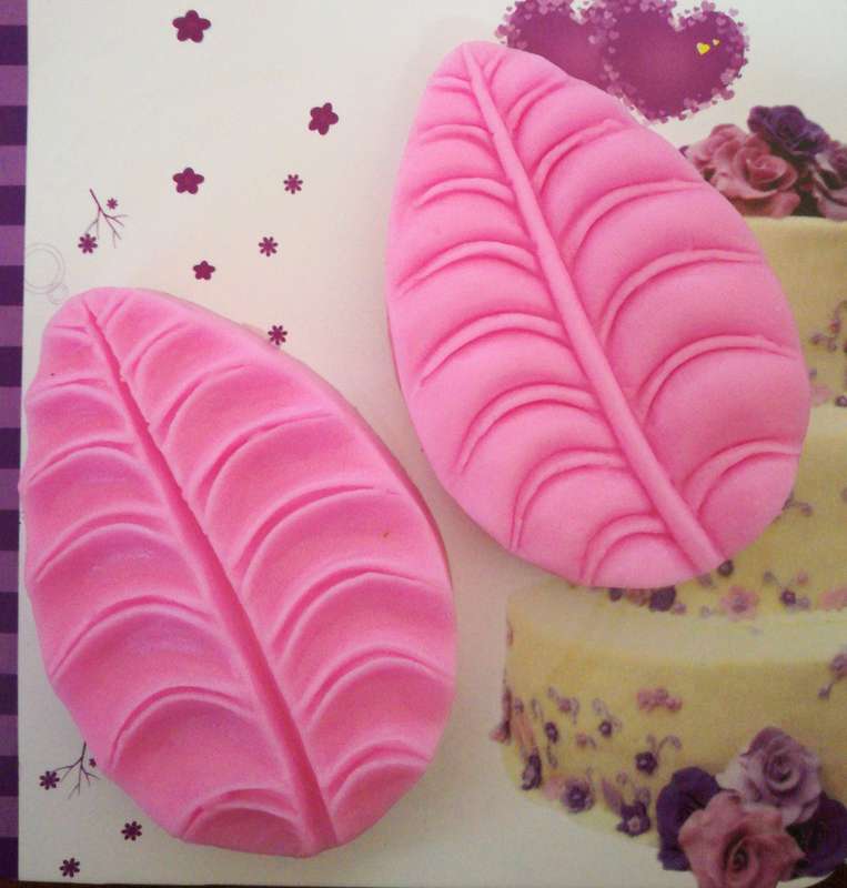 Veiner leaf silicone mould, 7x4.5cm