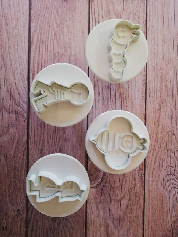 Worm, bee, boy and girl plunger cutter